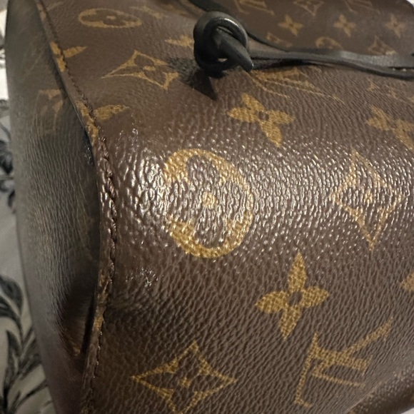 AUTHENTIC LOUIS VUITTON NEONOE BUCKET BAG - Picture 5 of 6